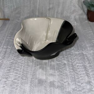 Handcrafted Stoneware Ivory Black Guacamole Bowl